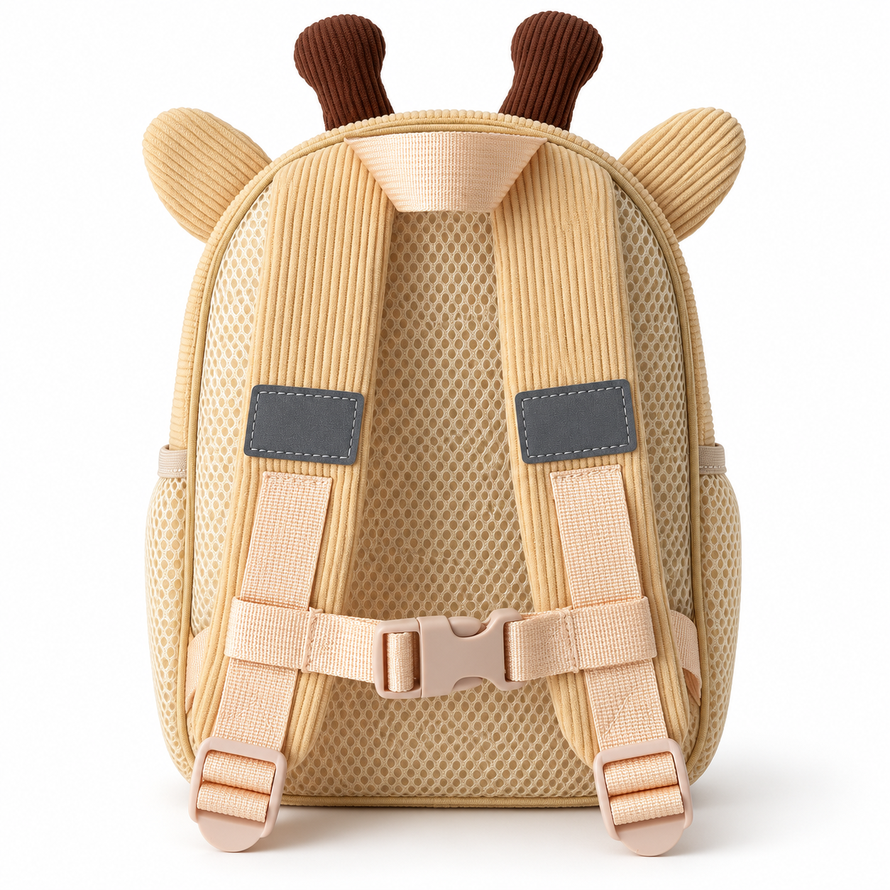 Padded straps and breathable back of the Béa backpack